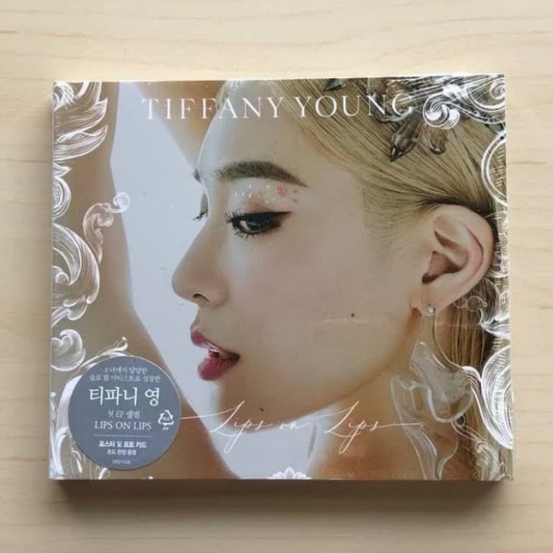 [PREORDER] TIFFANY YOUNG - LIPS ON LIPS
