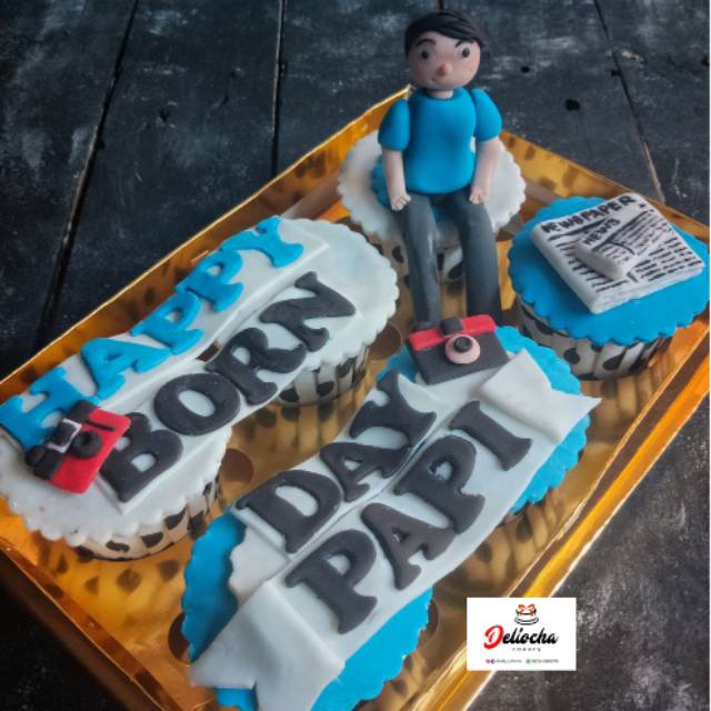 

Cup cake hias fondant