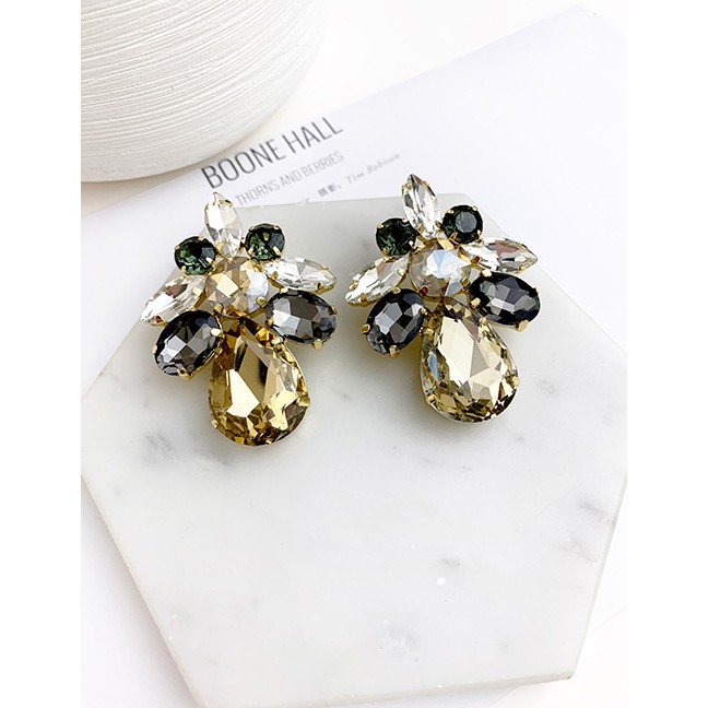 LRC Anting Tusuk Fashion Alloy Stud Earrings F85618