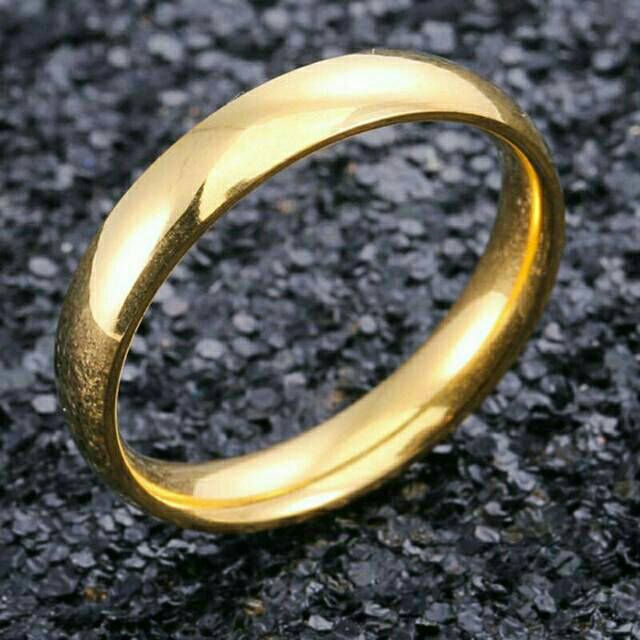PROMO :Cincin couple /cincin tunangan titanium anti karat anti luntur TITANIUM Gold