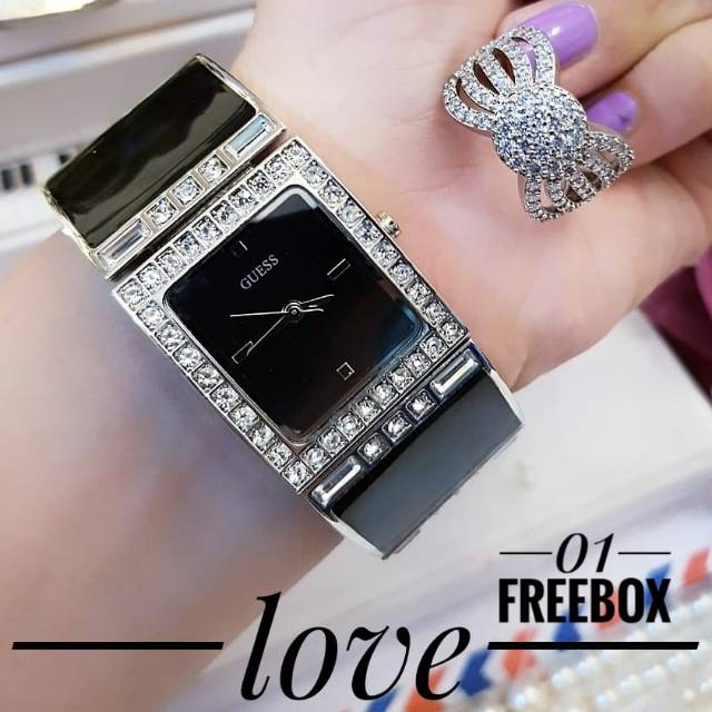 Jam tangan set cincin