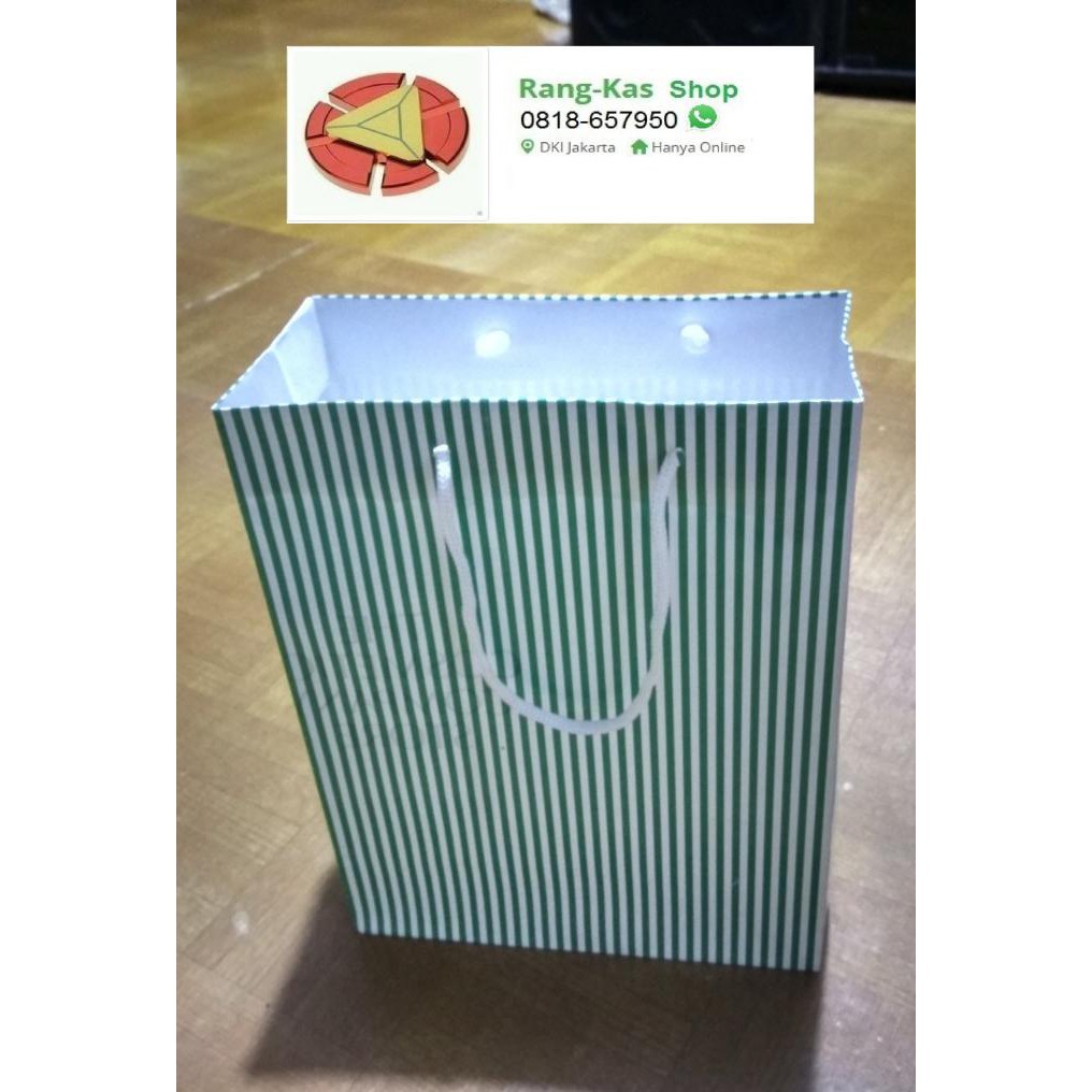 

Hadir Paper Bag " Garis Hijau " Karton Glossy Bergaransi