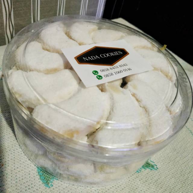

Kue Putri Salju