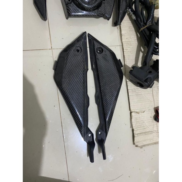 sambungan body cbr 150r CARBON KEVLAR