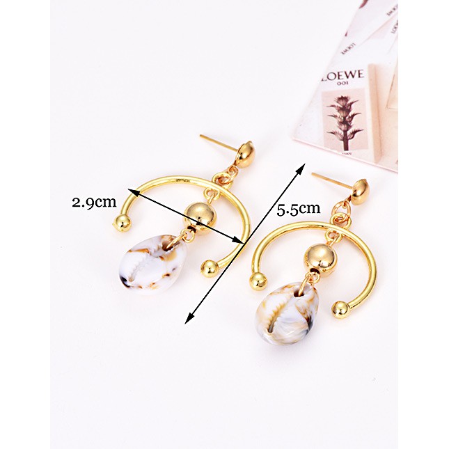 LRC Anting Tusuk Fashion Gold Alloy Resin Semicircular Shell Earrings F50032