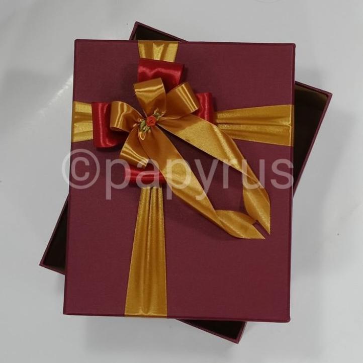 

Papyrus 20X25 Tinggi 5Cm Kotak Kado Gift Box Hadiah