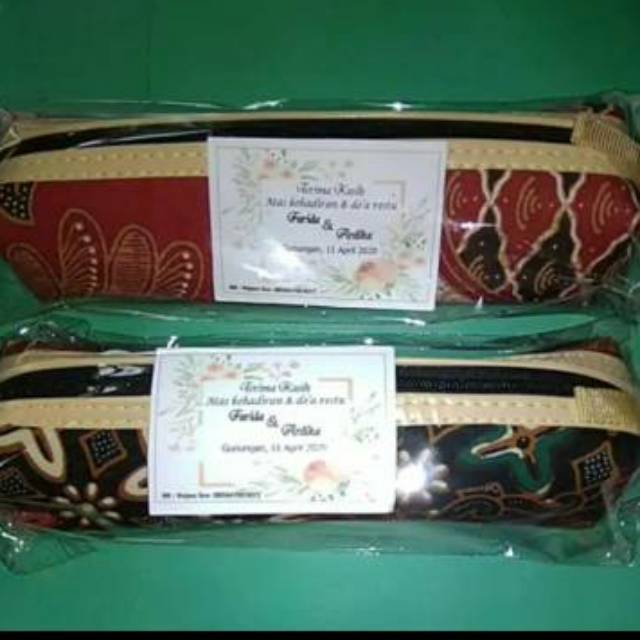 

Souvenir kotak Pensil Batik / Tempat Pensil Dosgrip Batik
