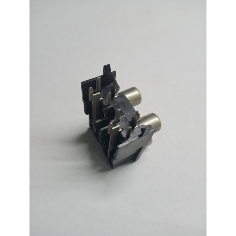 Socket RCA 4 Pin