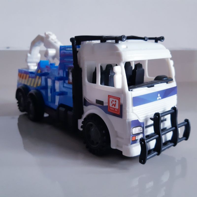 Mainan Mobil Truk Derek - Miniatur Truck Towing Mobilan Anak Edukatif