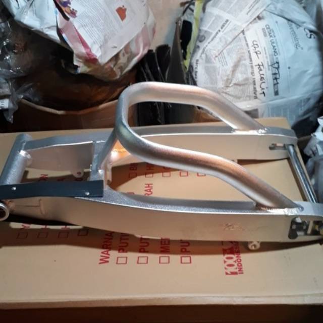 Swing arm rossi scorpio z swing arm vrossi scorpio swing arm v rossi scorpio lebar arm lebar scorpio