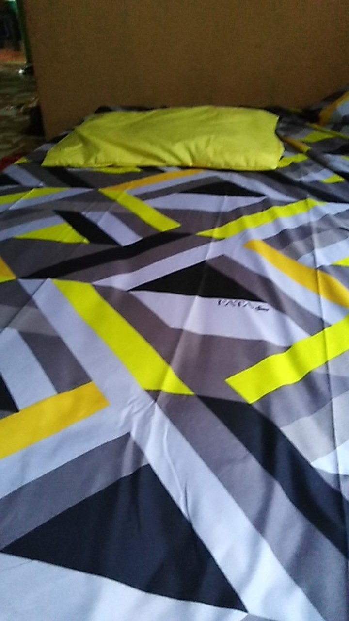 Sprei Fata Black Pearl King Queen Single