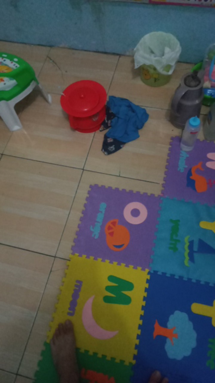 Soklin Pemutih Pakaian Botol 1 Liter