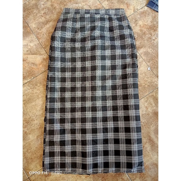 C&C ROK SPAN TARTAN/ROK SHIRT/ROK SPAN MAXI BAHAN KATUN MOTIF GUELIEN-Hitam kotak