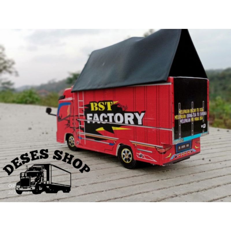 miniatur truck oleng BISA CUSTOM FOTO DAN NAMA DI PINTU BELAKANG