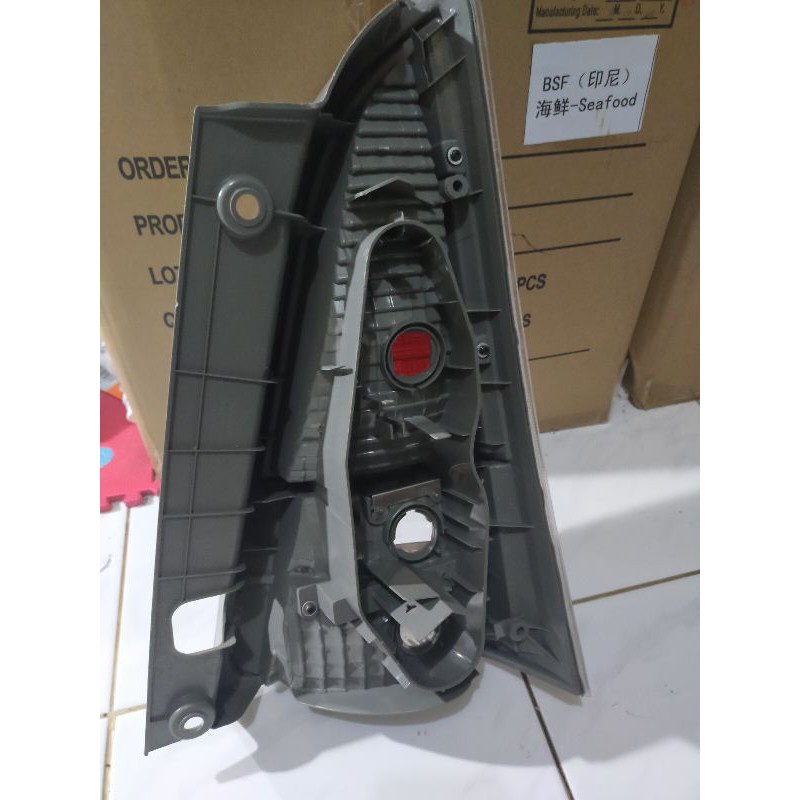 lampu stoplamp Innova original 2005-2011