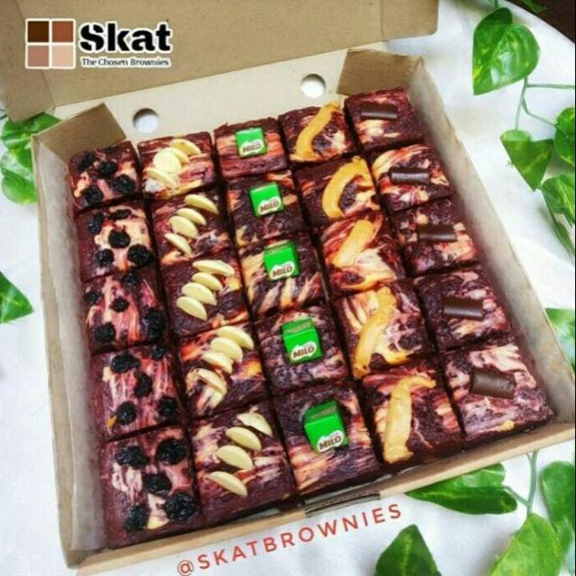 

Skat Brownis Red Velvet Rasa Baru PO