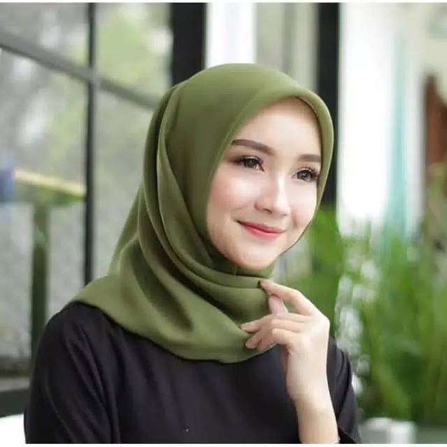 Bella Square Hijab Segi Empat Bahan Nyaman - Daily Hijab Murah - Kerudung Fashion Muslim