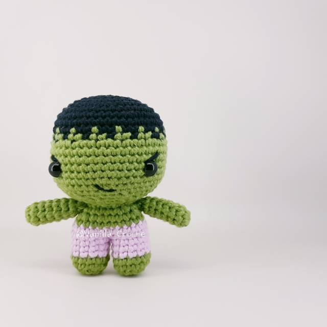 Boneka rajut hulk / Amigurumi hulk / keychain hulk crochet / gantungan kunci hulk