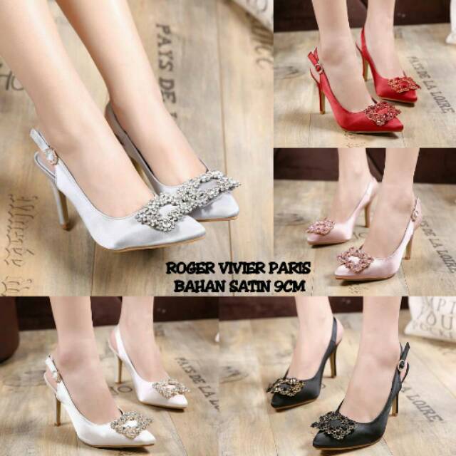 SEPATU ROGER VIVIER PARIS 1720-1