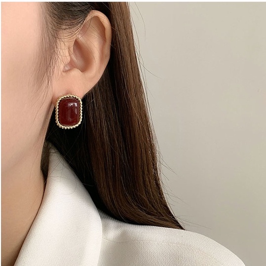 Anting Vintage Hijau Ladies Stud Earrings2023Fashion Baru Versi Korea Anting Mutiara Permata Tinggi