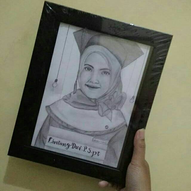 

Sketch wajah kado wisuda murah.