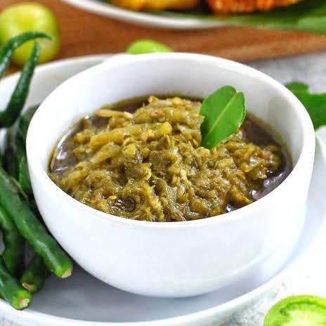 

SAMBAL HIJAU PADANG 500 GRAM