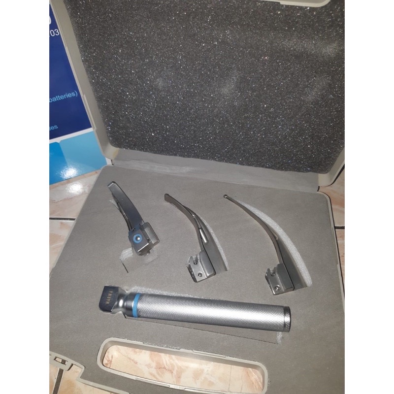 Laryngoscope Set / Set Laringoskop