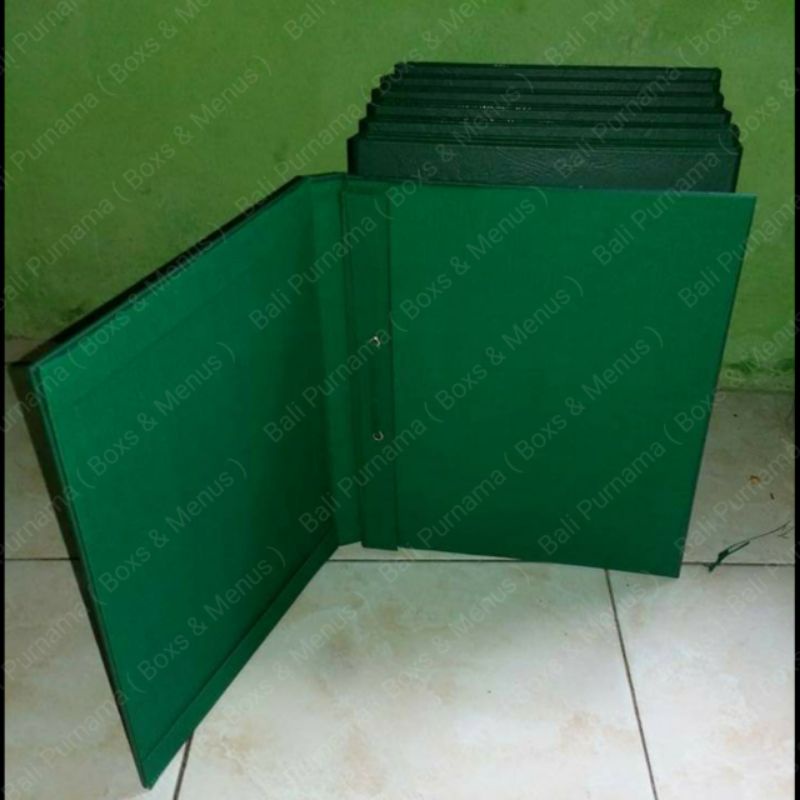 

COVER MENU UKURAN A4 BAHAN KULIT SINTETIS KOMBINASI KAIN