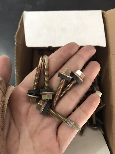 Baut ROOFING 4 cm . Self driving screw .  Baut baja ringan roofing