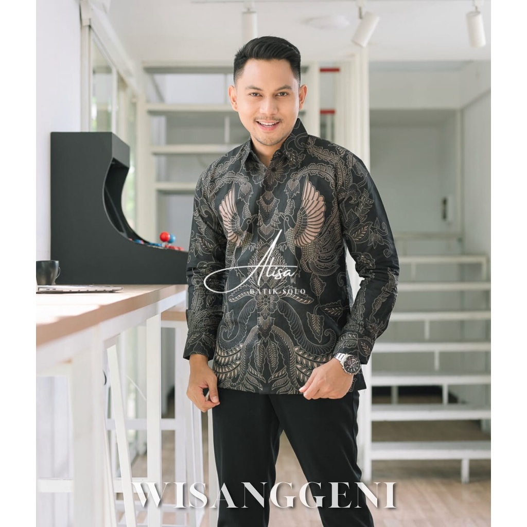 WISANGGENI ALISA BATIKSOLOAMANAH KEMEJA BAJU BATIK PRIA SOLO LENGAN PANJANG PENDEK LAPIS FURING ATASAN BATIK PREMIUM MODERN KATUN HALUS GURDO IJO KHARIS MODHANG NAVY RAGHNALA HITAM PEKSI GUMELAR ARFANA MAHKOTA SEDJIWO PARANG LASEM SANDAGEL RENJANA KENCONO