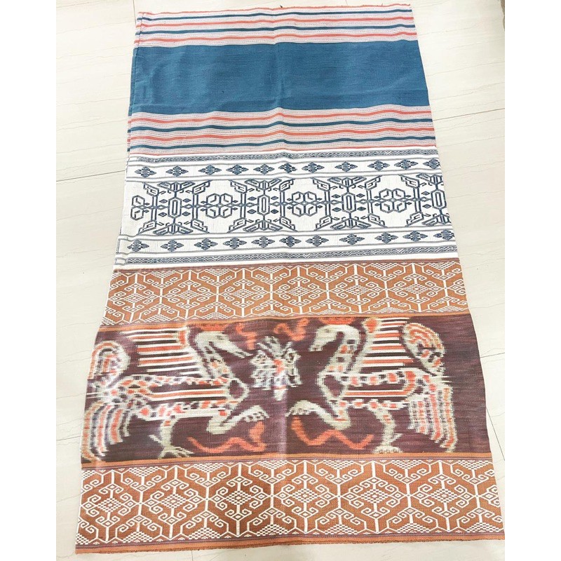 kain melolo sumba ntt