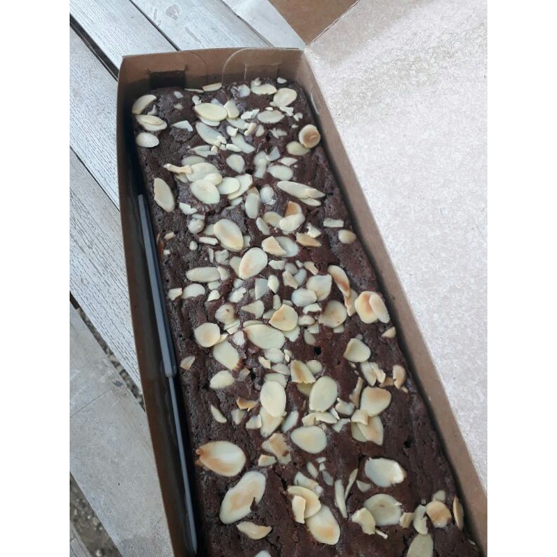 

Rahayu Brownies Oven Toping Almond uk.30*10