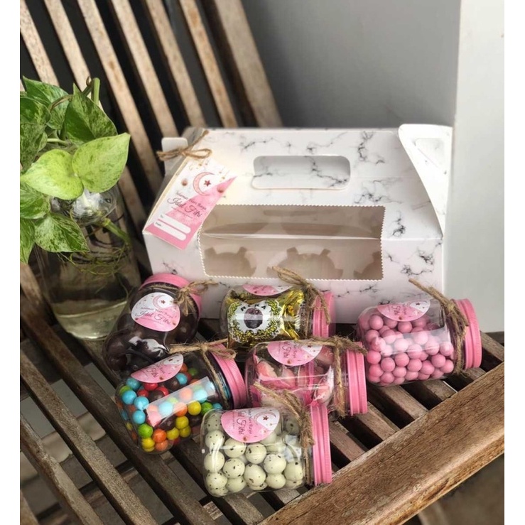 

Hampers raya coklat premium