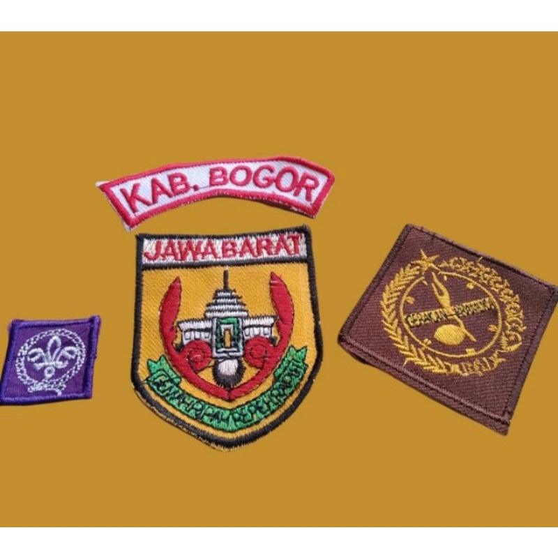 

BADGE PRAMUKA JAWA BARAT BOGOR / BET PRAMUKA / PERLENGKAPAN PRAMUKA / TOPI PRAMUKA, GESPER, KACU PRAMUKA, PLUIT PRAMUKA, TALI PLUIT PRAMUKA