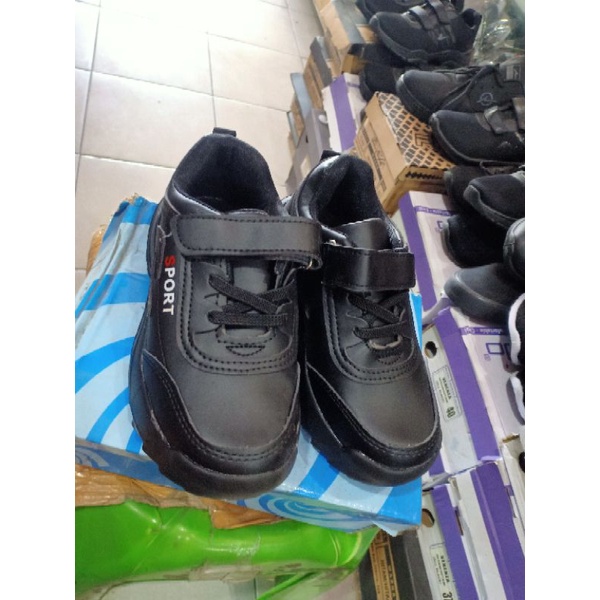 sepatu sekolah import bahan ringan size 25-35