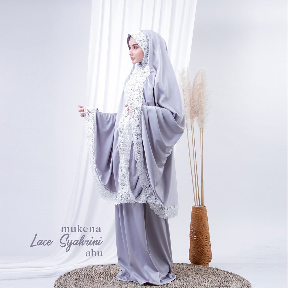 Mukena Lace Syahrini Abu-Abu Satin Velvet