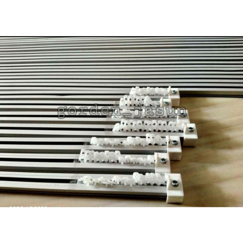 Rel kotak gorden harga grosir 1 set free tutup, kaki dan roda