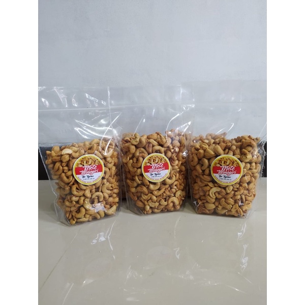 

KACANG METE SUPER 1kg ORIGINAL WONOGIRI
