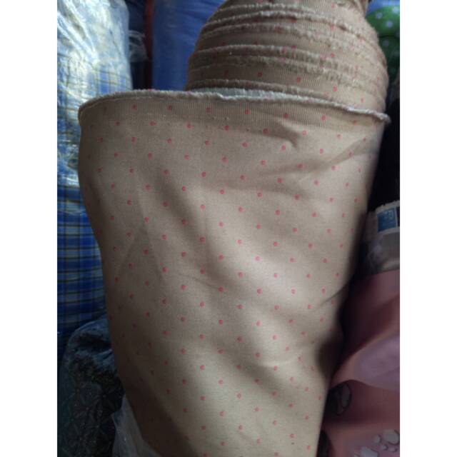 BAHAN KAIN SATIN SATEN SATEEN SILK TEBAL MOTIF POLKADOT LUCU / BAHAN KAIN MOTIF LUCU (YARD)