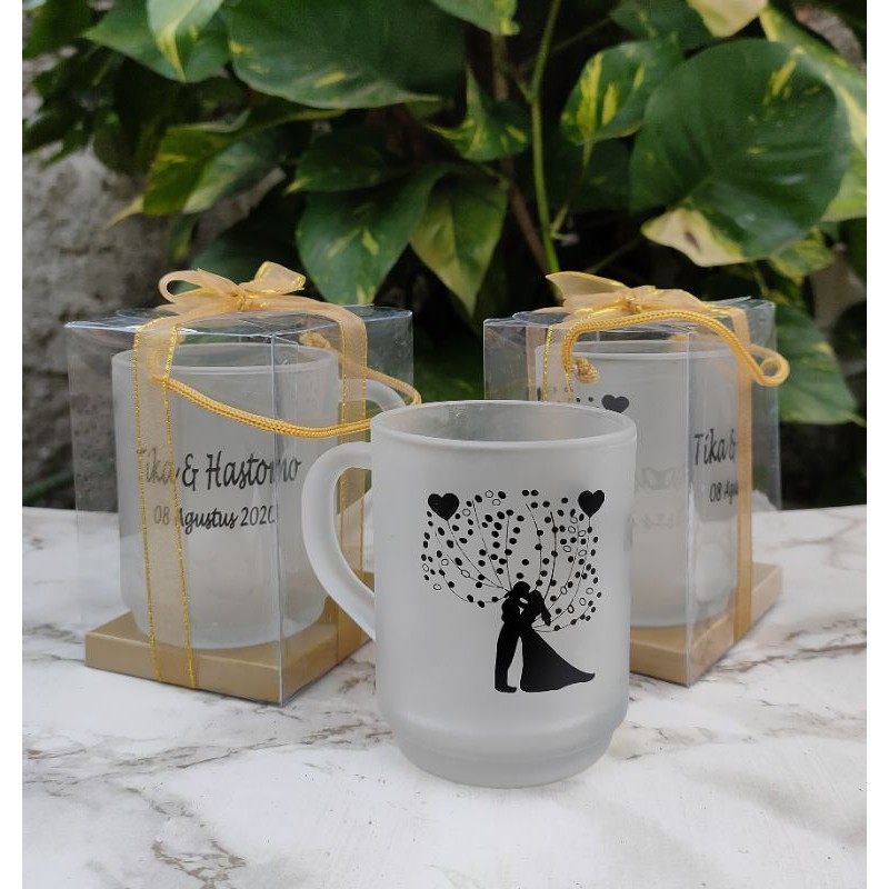 Souvenir Gelas gagang kemas mika