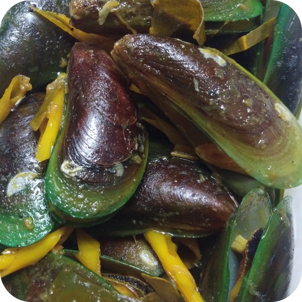 

Kerang Ijo/Kerang Ijo Frozen/Seafood Frozen/Seafood Siap Saji berat 320gr (Termasuk Bumbu)