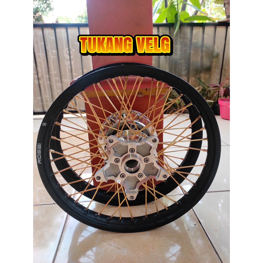 Velg jari-jari CBR 150R New facelift dan CB150R New LED Paketan Velg Hitam Ruji Gold