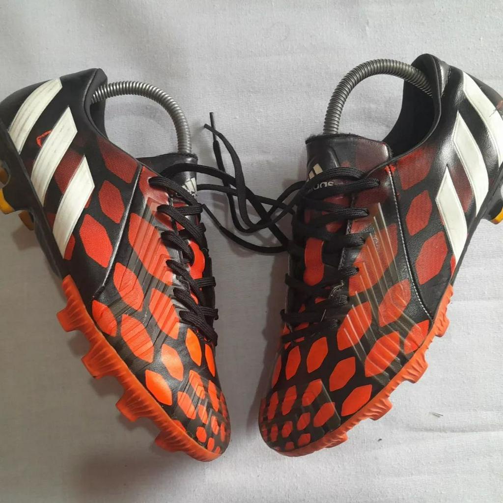 Sepatu bola-Sepatu bola second-Sepatu bola preloved-kasut bola second- boot bola second adidas preda