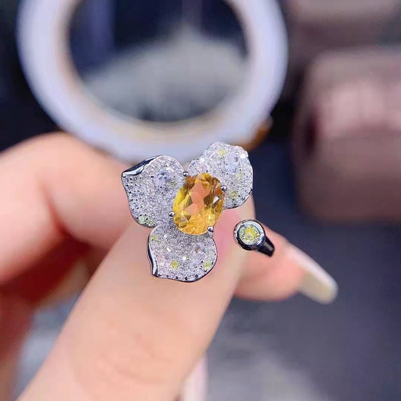 Cincin Pernikahan Bentuk Bunga Hias Cubic Zirconia Oval Untuk Wanita