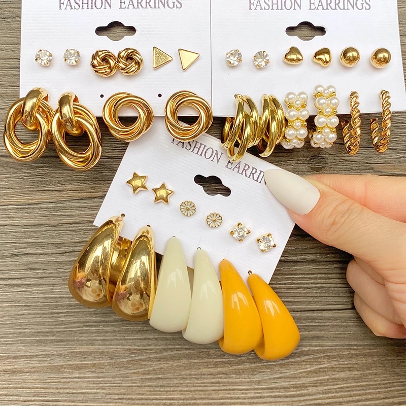 AY(CN) Fashion Pearl Resin Stud Earrings 6 Pairs/Set Circle Butterfly Gold Metal Earring Women Jewelry Accessories