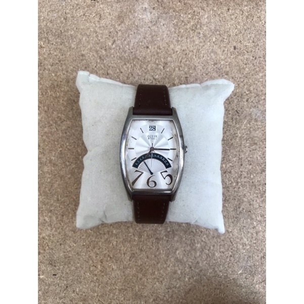 Jam Tangan GUESS  Bekas Second Preloved Analog Original Fashion Klasik Style Stainless Steel Kulit S