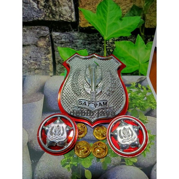 paket hemat pin kewenangan dan monogram satpam baru