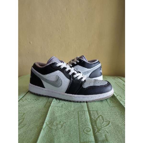 NIKE AIR JORDAN RETRO 1 LOW LIGHT SMOKE SHADOW