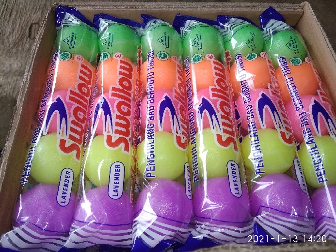 Swallow Toilet Color Ball 150gr Isi 5(12x)