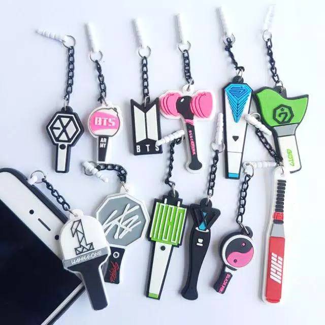 PLUGGY NCT BANGTAN BOYS BLACKPINK EXO WINNER GOT7 IKON LIGHSTICK KPOP PLUGGY STRAP HP GANTUNGAN HANDPHONE